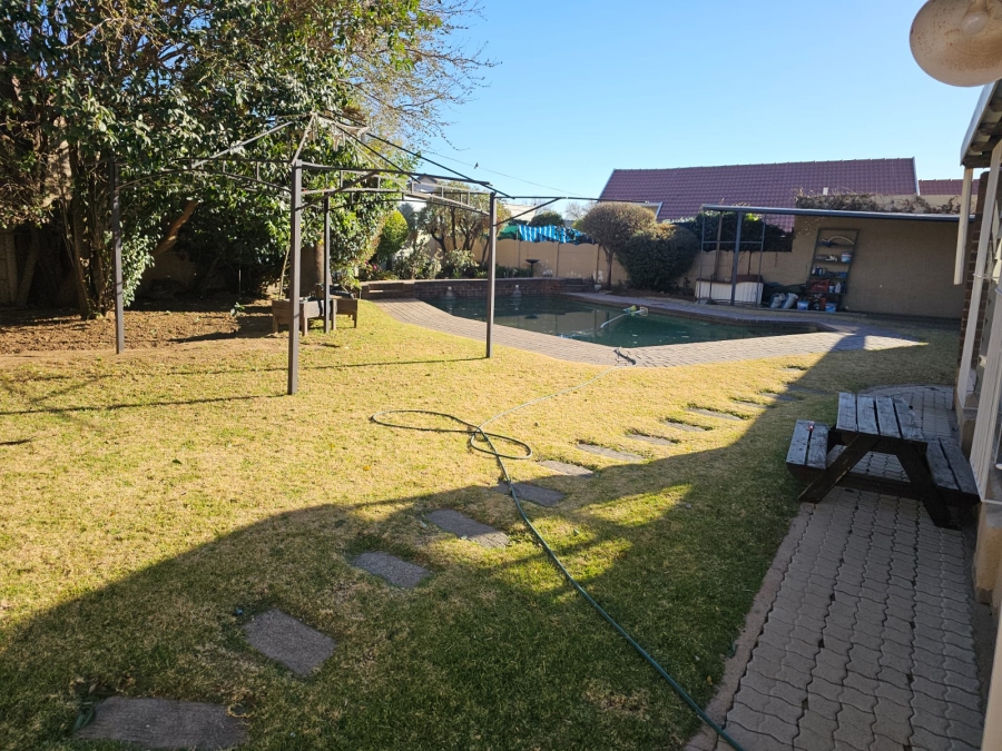 4 Bedroom Property for Sale in Southdale Gauteng
