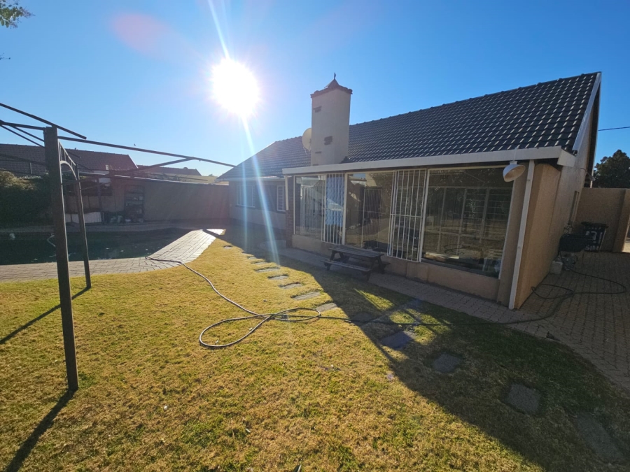 4 Bedroom Property for Sale in Southdale Gauteng