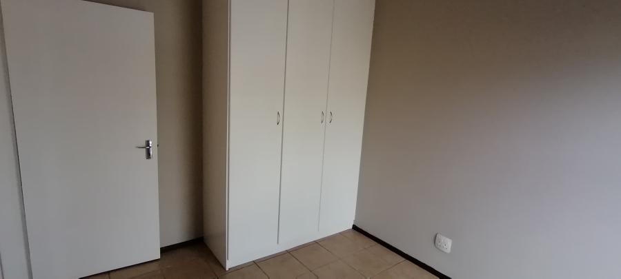 To Let 2 Bedroom Property for Rent in Sugar Bush Estate Gauteng