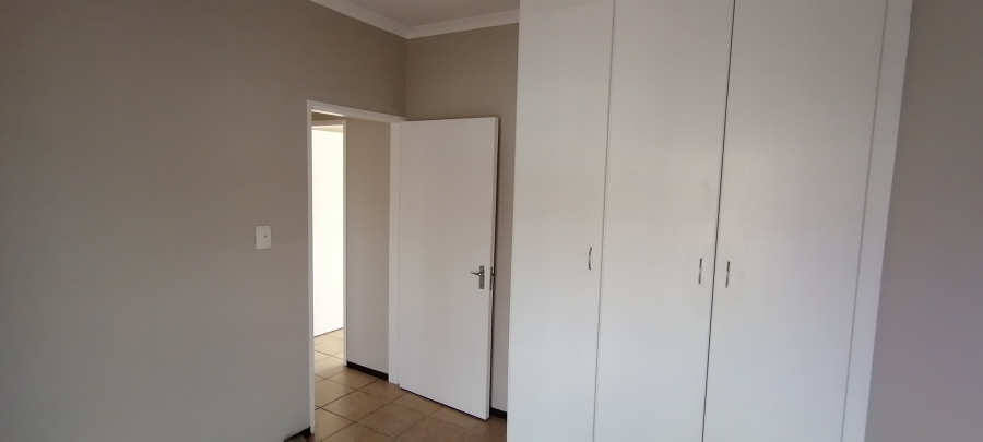 To Let 2 Bedroom Property for Rent in Sugar Bush Estate Gauteng