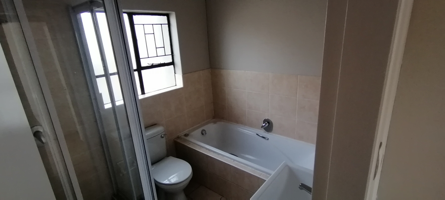 To Let 2 Bedroom Property for Rent in Sugar Bush Estate Gauteng