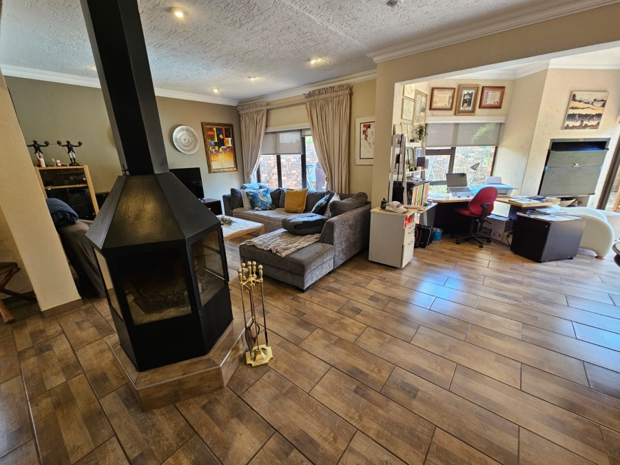 3 Bedroom Property for Sale in Meyersdal Gauteng