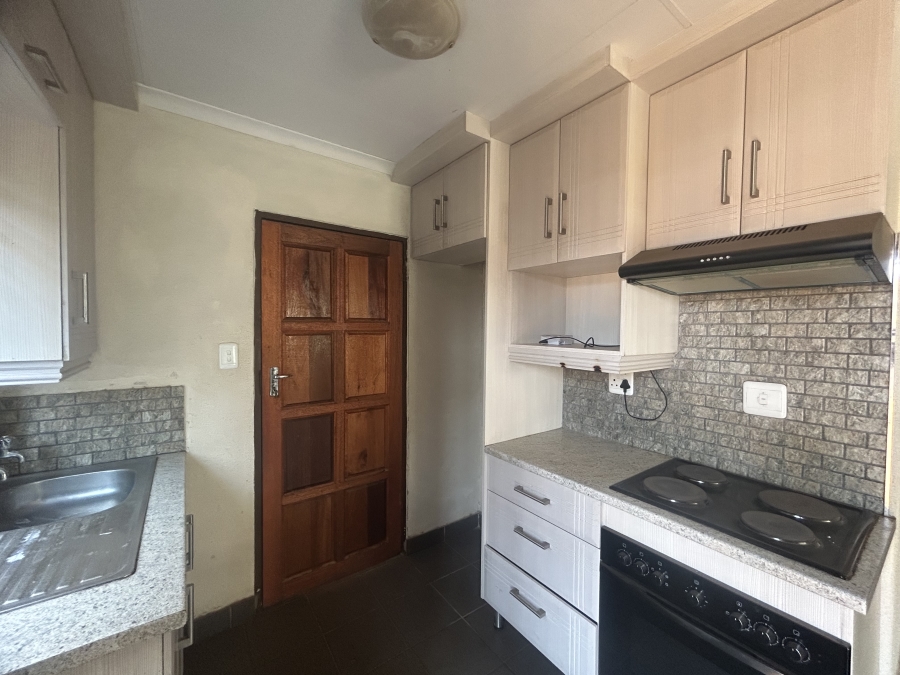 2 Bedroom Property for Sale in Soshanguve VV Gauteng