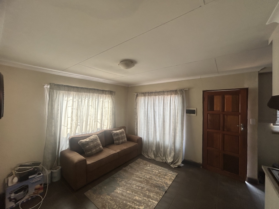 2 Bedroom Property for Sale in Soshanguve VV Gauteng