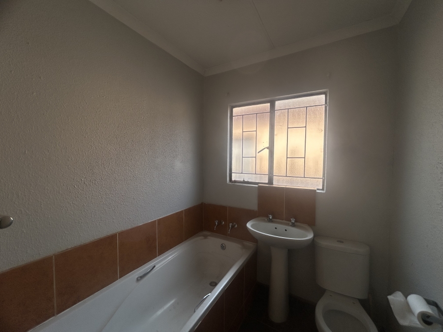 2 Bedroom Property for Sale in Soshanguve VV Gauteng