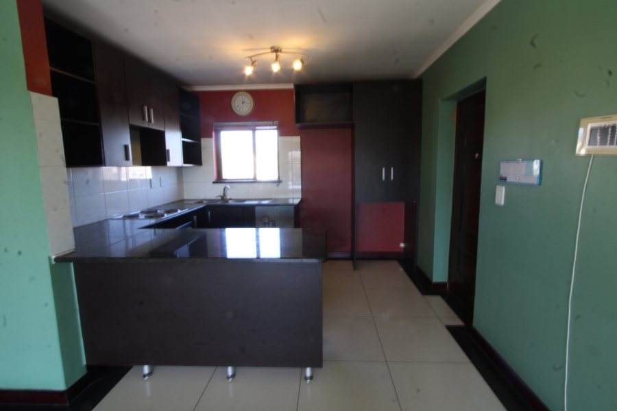 To Let 2 Bedroom Property for Rent in Noordwyk Gauteng