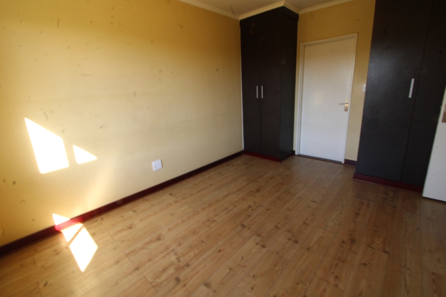 To Let 2 Bedroom Property for Rent in Noordwyk Gauteng