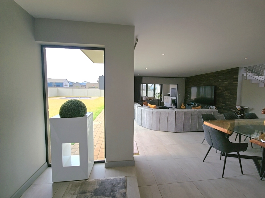 4 Bedroom Property for Sale in Midstream Meadows Gauteng