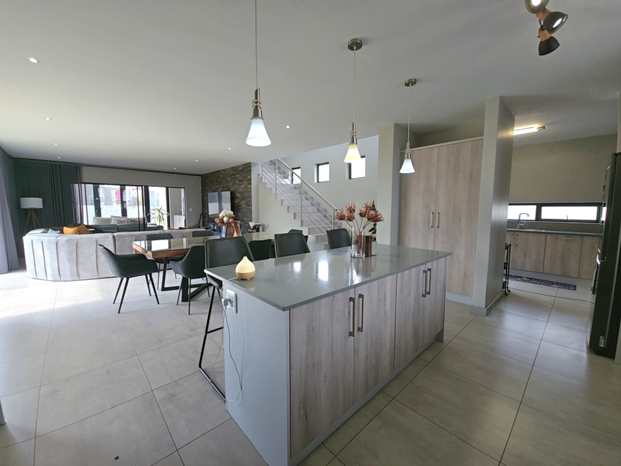 4 Bedroom Property for Sale in Midstream Meadows Gauteng
