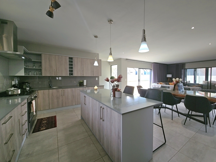 4 Bedroom Property for Sale in Midstream Meadows Gauteng