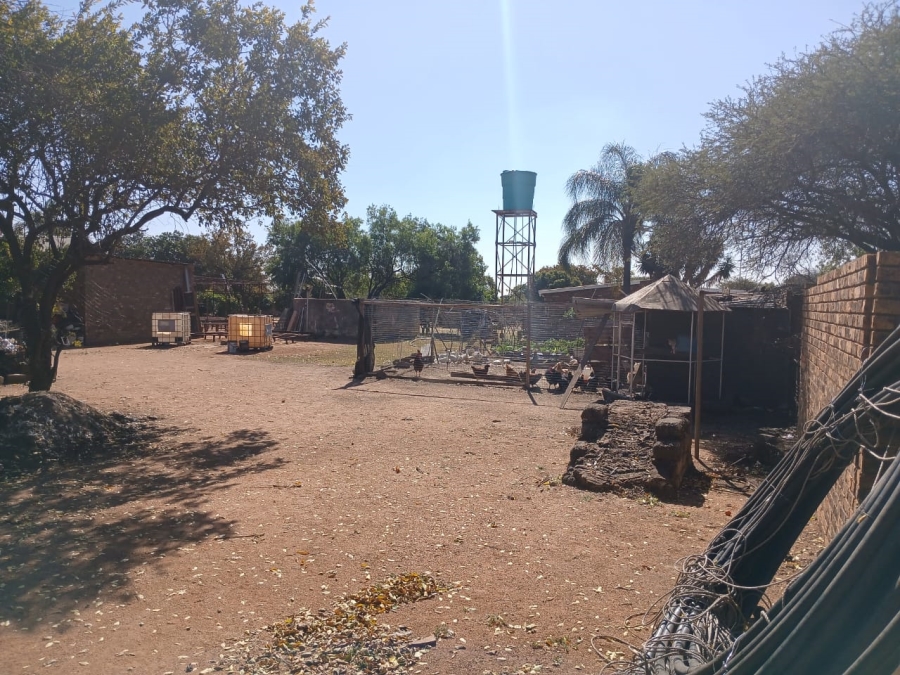 6 Bedroom Property for Sale in Bultfontein A H Gauteng