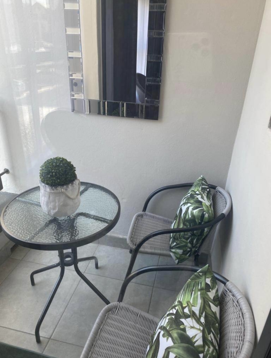 To Let 1 Bedroom Property for Rent in Waterfall Gauteng