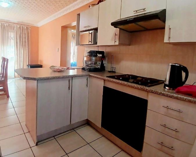 2 Bedroom Property for Sale in Rosettenville Gauteng