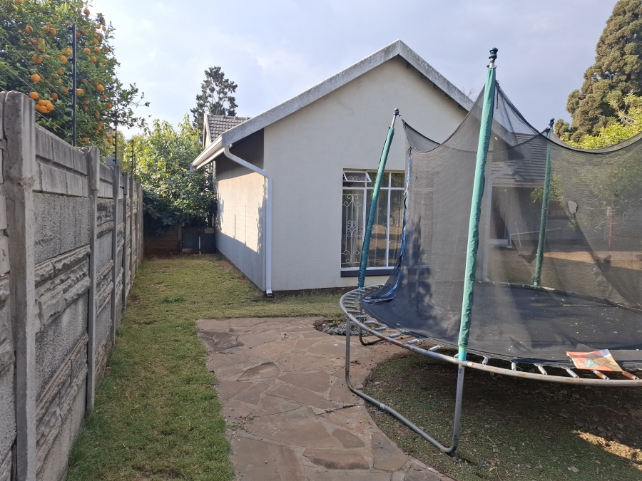 5 Bedroom Property for Sale in Birchleigh Gauteng