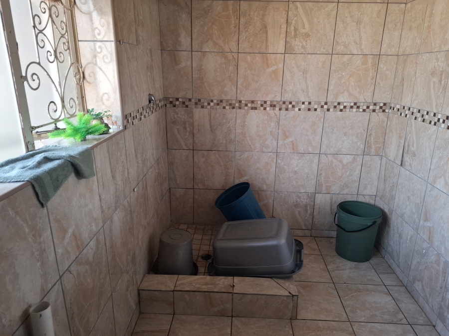 5 Bedroom Property for Sale in Birchleigh Gauteng