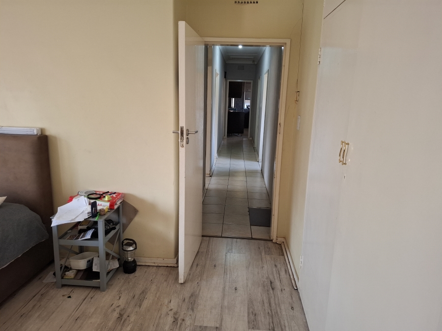 5 Bedroom Property for Sale in Birchleigh Gauteng