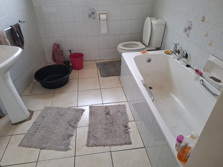 5 Bedroom Property for Sale in Birchleigh Gauteng