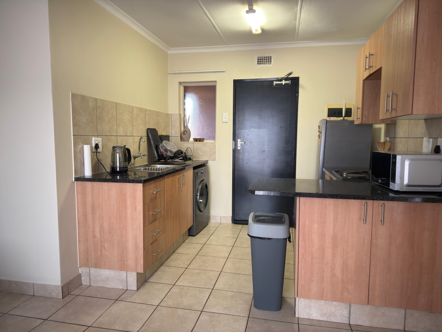 To Let 2 Bedroom Property for Rent in Olympus AH Gauteng