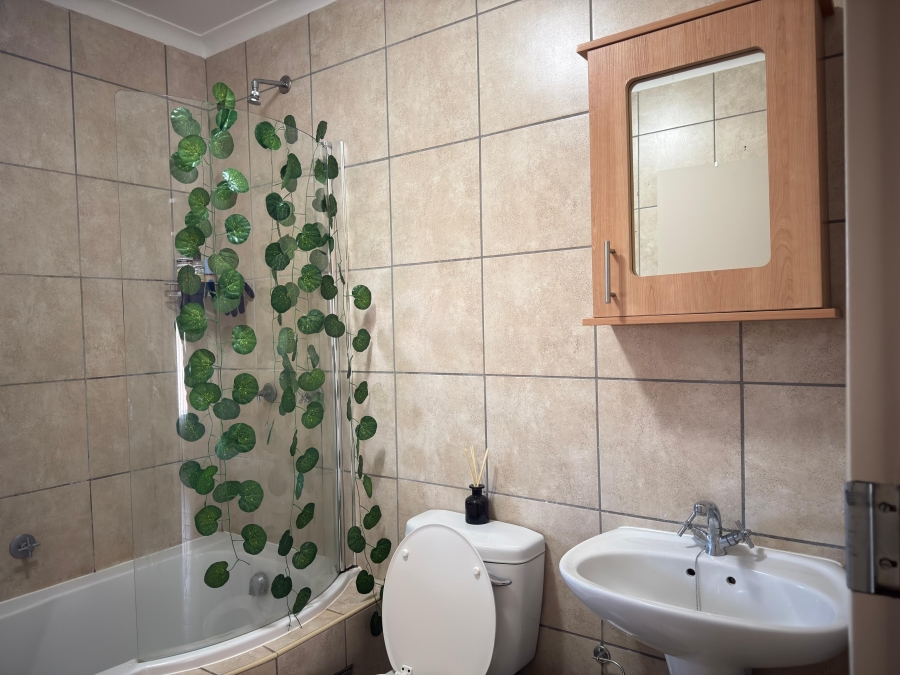 To Let 2 Bedroom Property for Rent in Olympus AH Gauteng