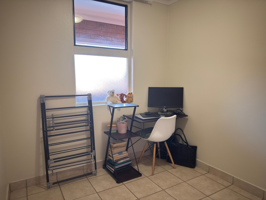 To Let 2 Bedroom Property for Rent in Olympus AH Gauteng