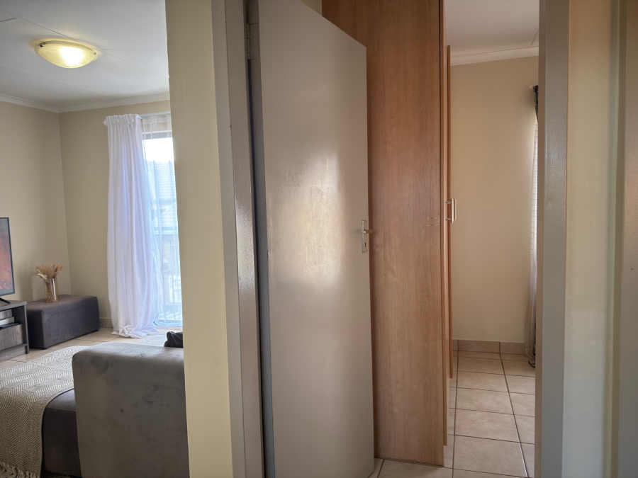 To Let 2 Bedroom Property for Rent in Olympus AH Gauteng