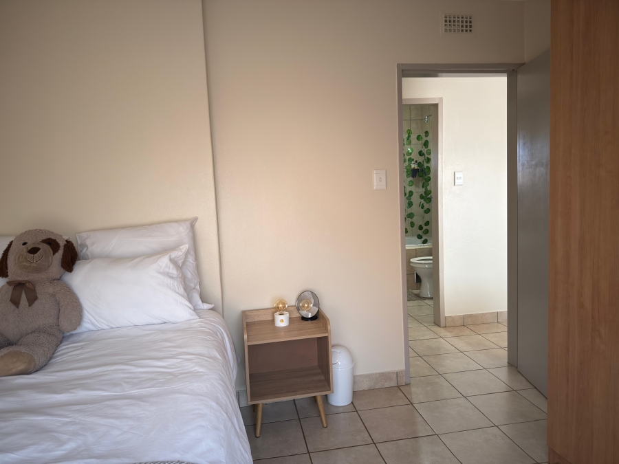 To Let 2 Bedroom Property for Rent in Olympus AH Gauteng
