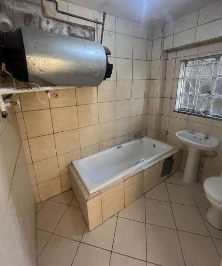 1 Bedroom Property for Sale in Rosettenville Gauteng