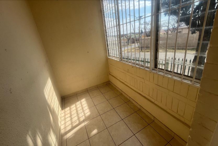 1 Bedroom Property for Sale in Rosettenville Gauteng
