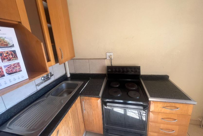 1 Bedroom Property for Sale in Rosettenville Gauteng