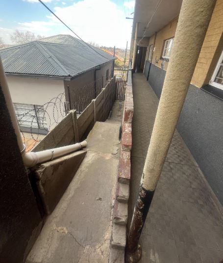 1 Bedroom Property for Sale in Rosettenville Gauteng