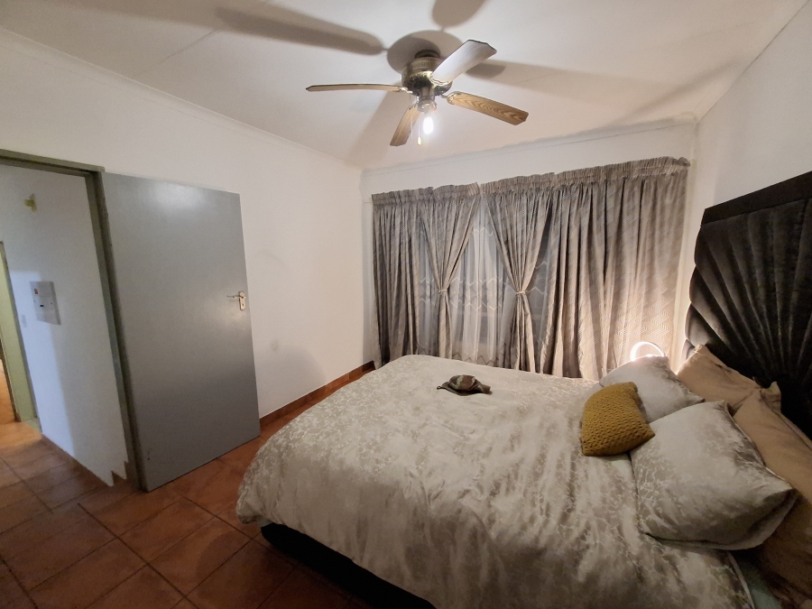 To Let 3 Bedroom Property for Rent in Monument Park Gauteng