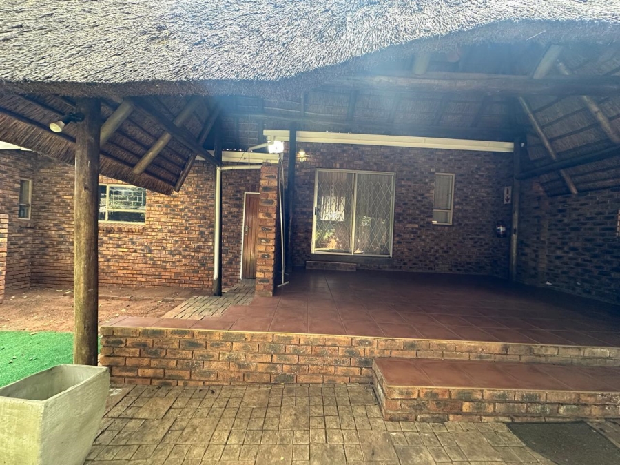 To Let 3 Bedroom Property for Rent in Monument Park Gauteng