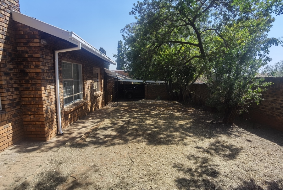 To Let 3 Bedroom Property for Rent in Monument Park Gauteng