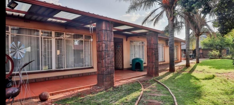 3 Bedroom Property for Sale in Esther Park Gauteng