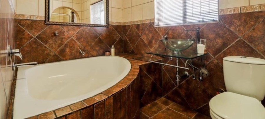 3 Bedroom Property for Sale in Esther Park Gauteng