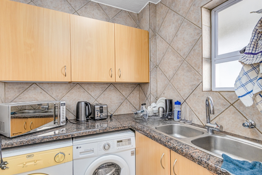 1 Bedroom Property for Sale in Morningside Gauteng