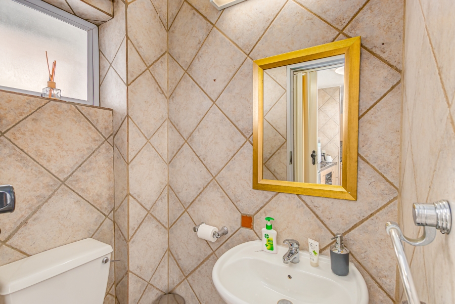 1 Bedroom Property for Sale in Morningside Gauteng