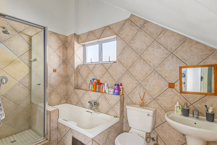 1 Bedroom Property for Sale in Morningside Gauteng