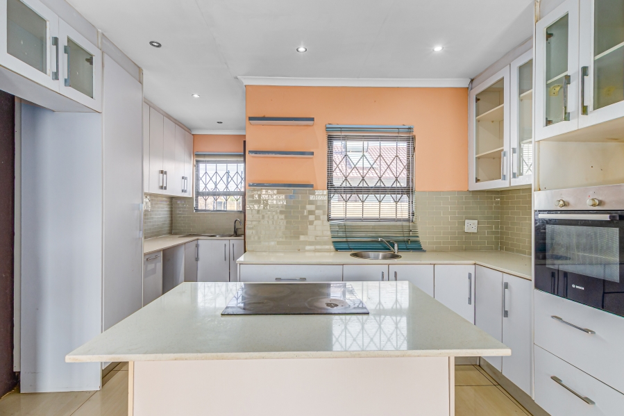 4 Bedroom Property for Sale in Cosmo City Gauteng