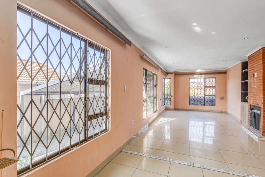 4 Bedroom Property for Sale in Cosmo City Gauteng