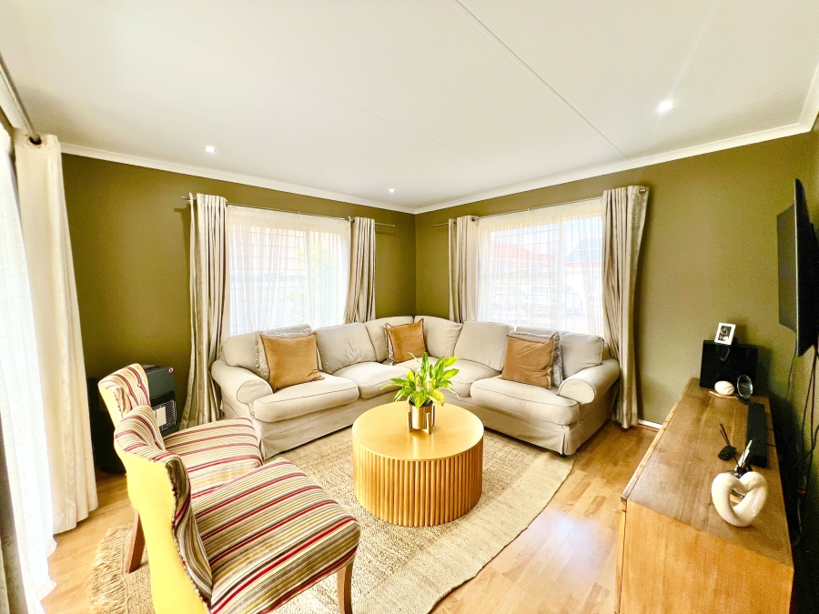 3 Bedroom Property for Sale in Halfway Gardens Gauteng