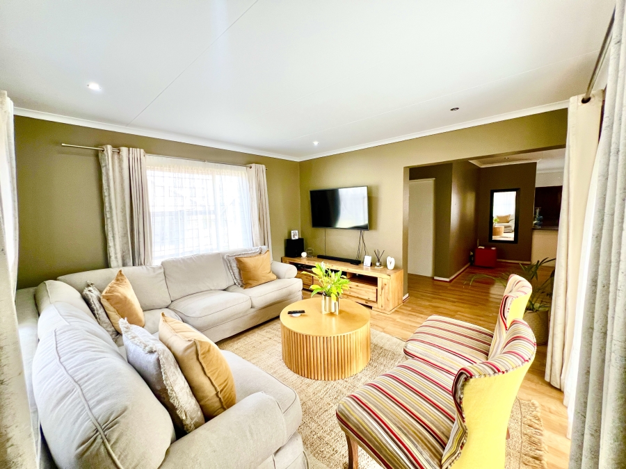 3 Bedroom Property for Sale in Halfway Gardens Gauteng