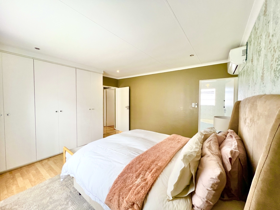 3 Bedroom Property for Sale in Halfway Gardens Gauteng