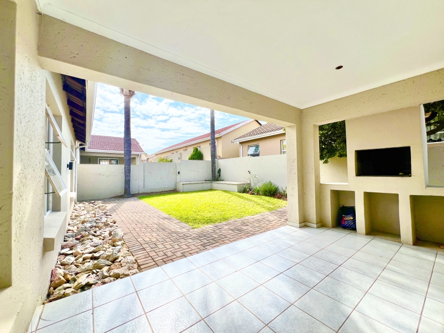 3 Bedroom Property for Sale in Halfway Gardens Gauteng