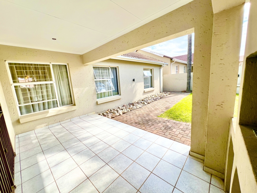 3 Bedroom Property for Sale in Halfway Gardens Gauteng