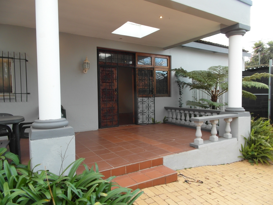To Let 1 Bedroom Property for Rent in Linden Gauteng