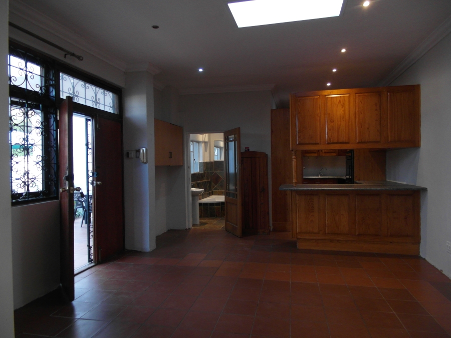 To Let 1 Bedroom Property for Rent in Linden Gauteng