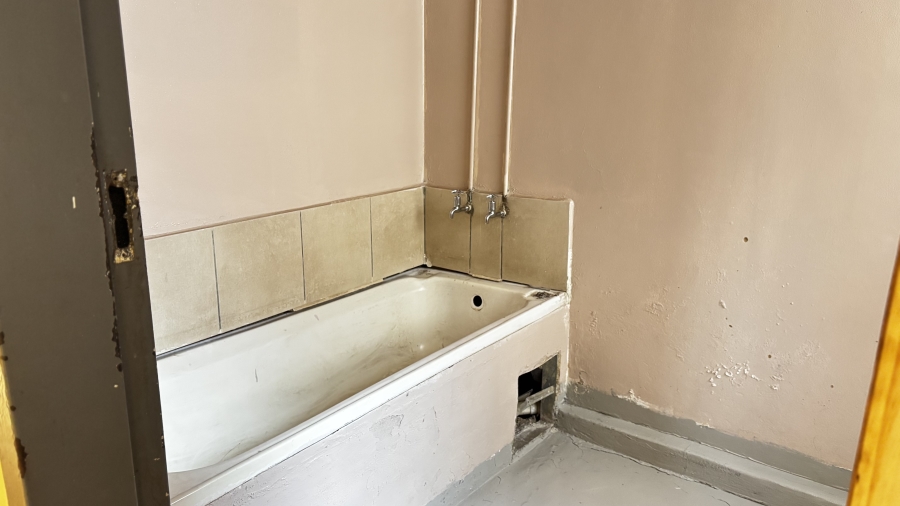To Let 1 Bedroom Property for Rent in Johannesburg Central Gauteng