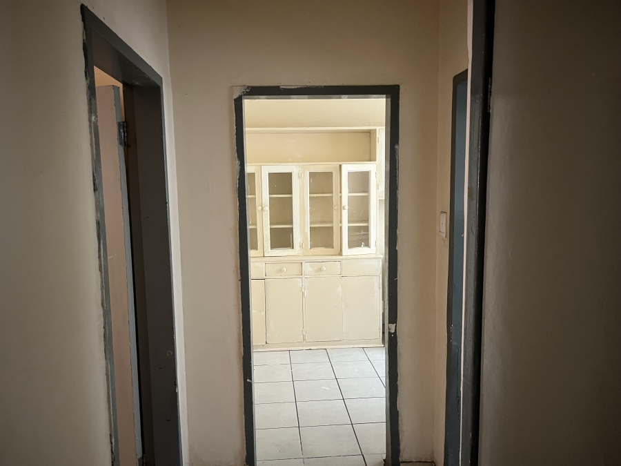 To Let 2 Bedroom Property for Rent in Johannesburg Central Gauteng