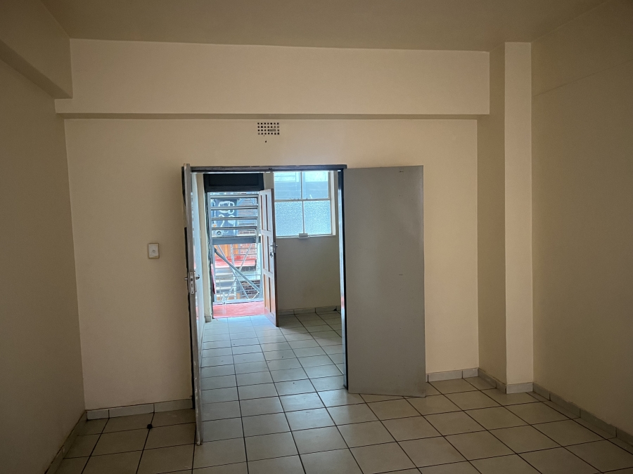To Let 2 Bedroom Property for Rent in Johannesburg Central Gauteng